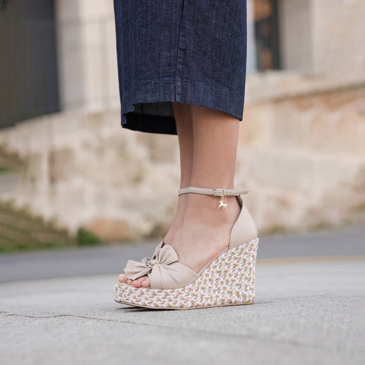 Golden Breeze Sandals