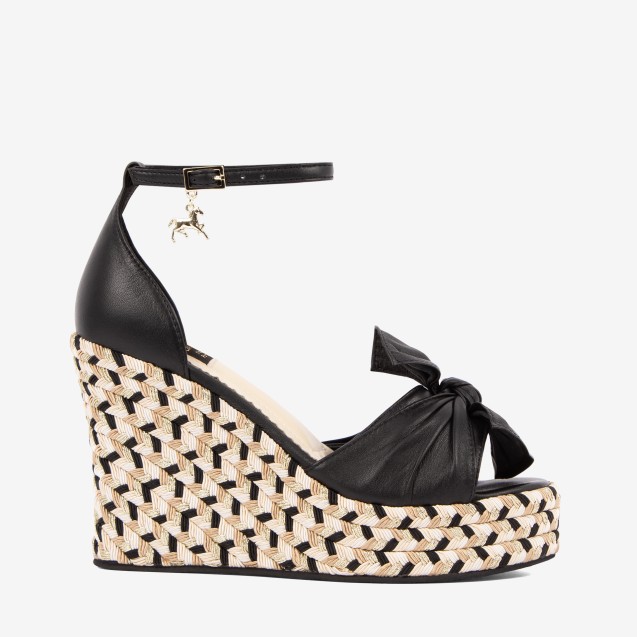 Golden Breeze Sandals