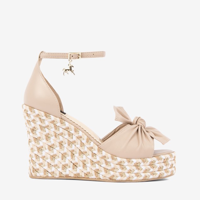 Golden Breeze Sandals