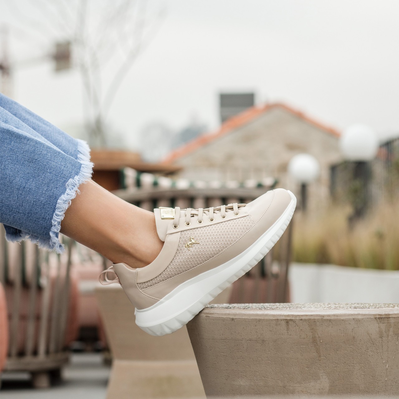 Powerwalk Sneakers