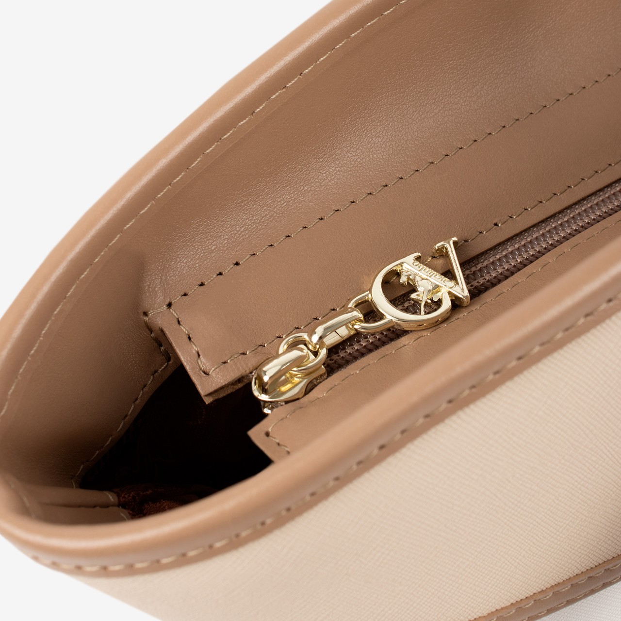 Sac � Main CV by Cavalinho