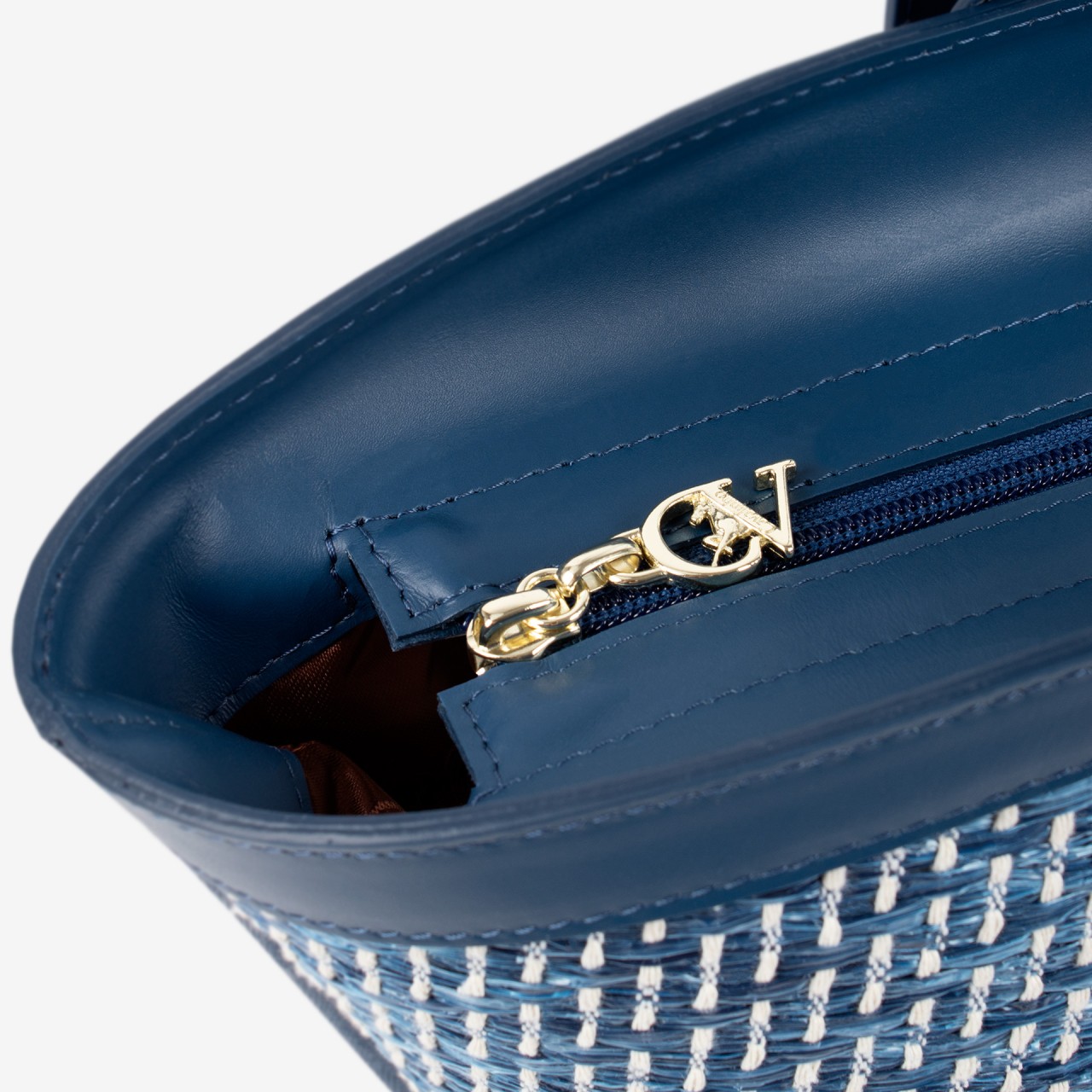 Sac � Main Almare