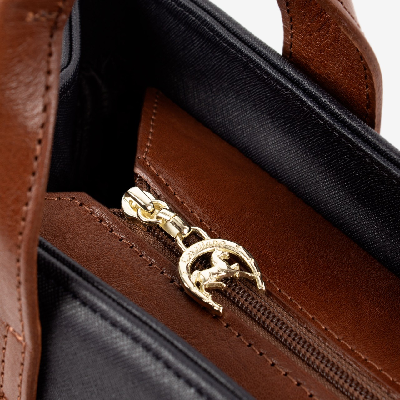 Sac � Main Ess�ncia